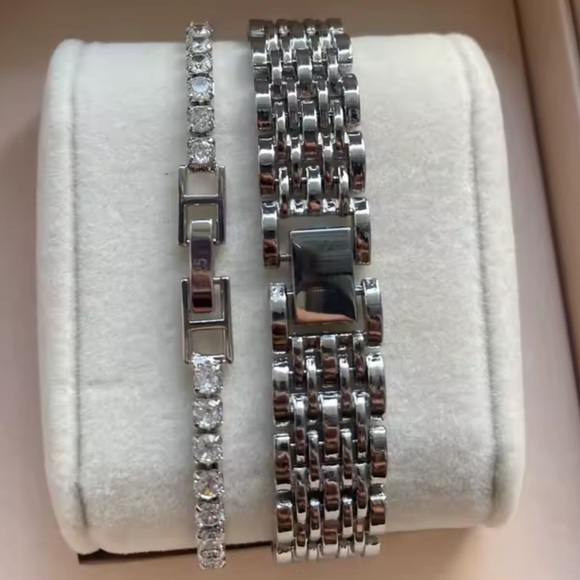 Classic Silver Pink Quartz Watch — Pink Dial & Linked Bracelet main image 5